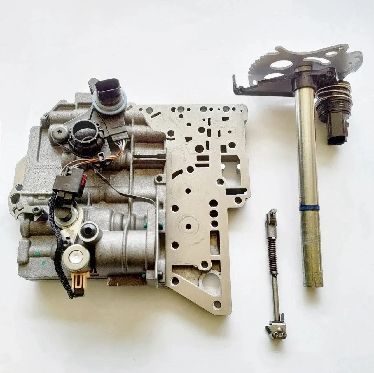 DODGE CHRYSLER A604 41TE 4-Speed Transmission Valve Body image 2