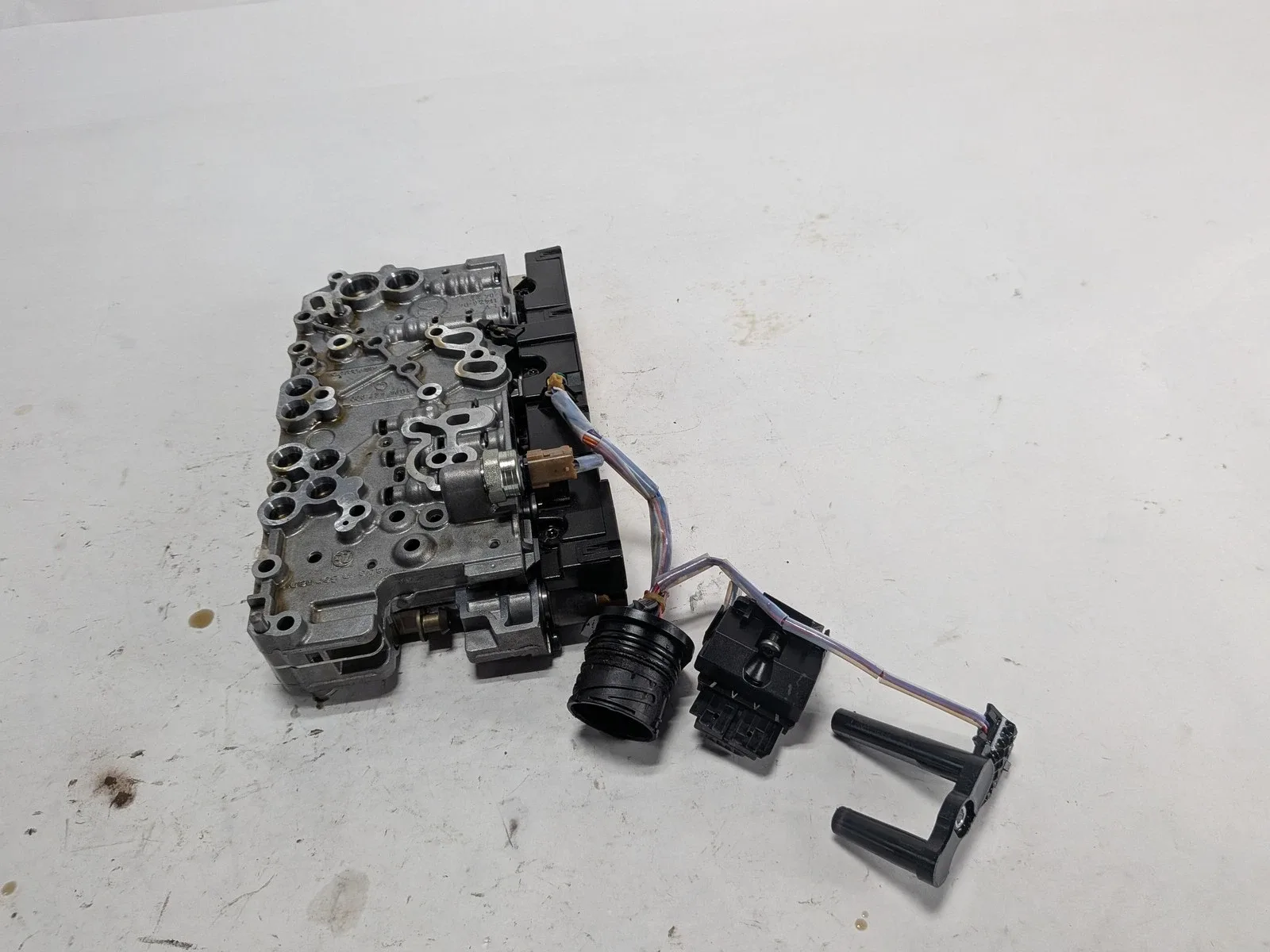 2014-2017 Land Rover Evoque / Discovery Sport 9HP-48 Valve Body image 3