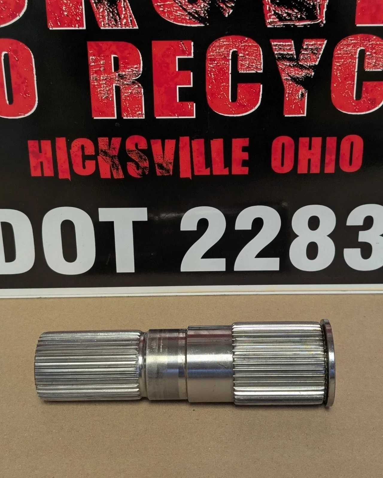 2001-2010 Chevrolet Silverado / GMC Sierra HD Allison 1000 Output Shaft — OE 29536845 image 2