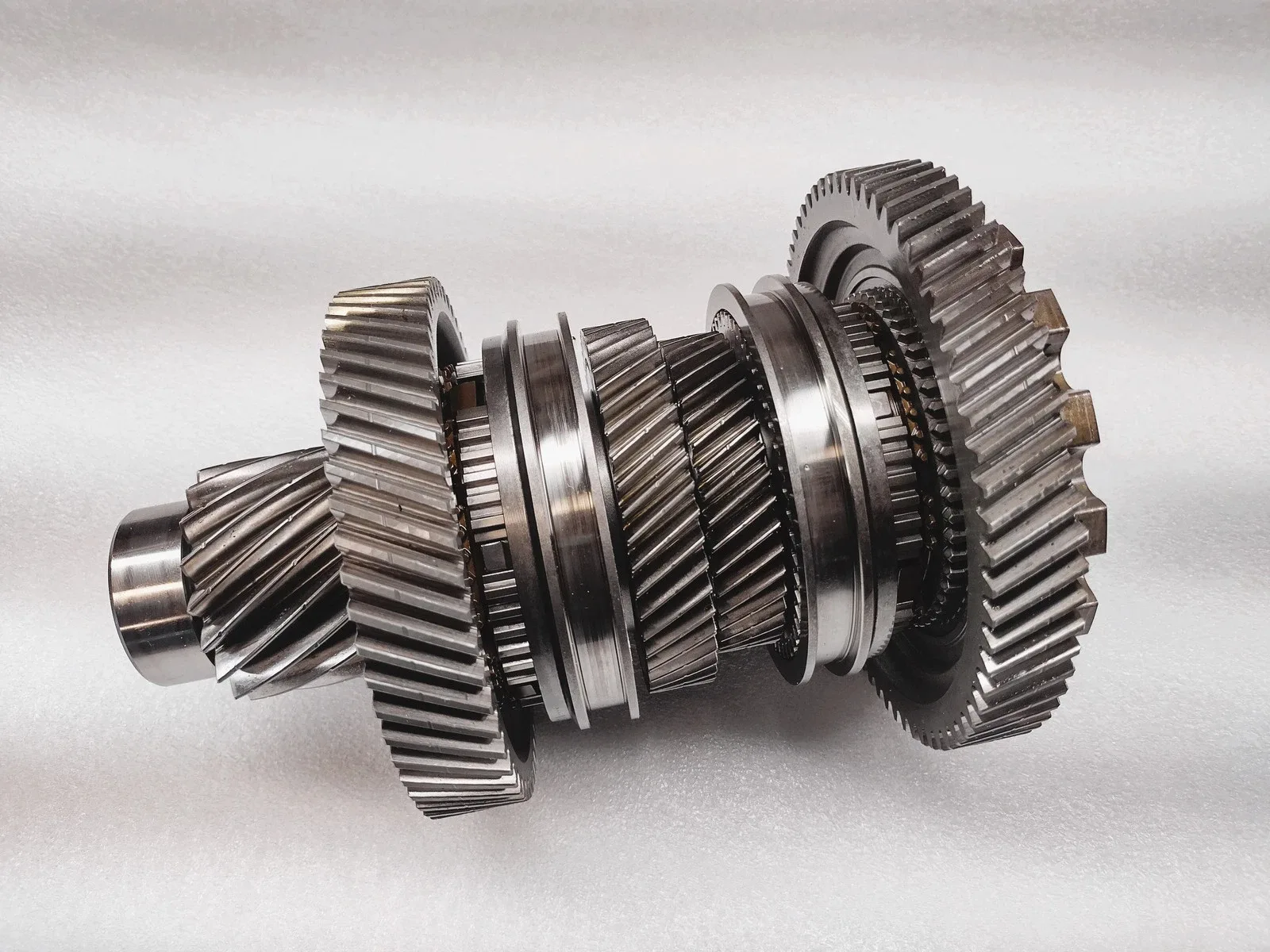 DQ381 DCT Output Shaft Assembly 18-Tooth (MPN 209730) - Audi VW image 2