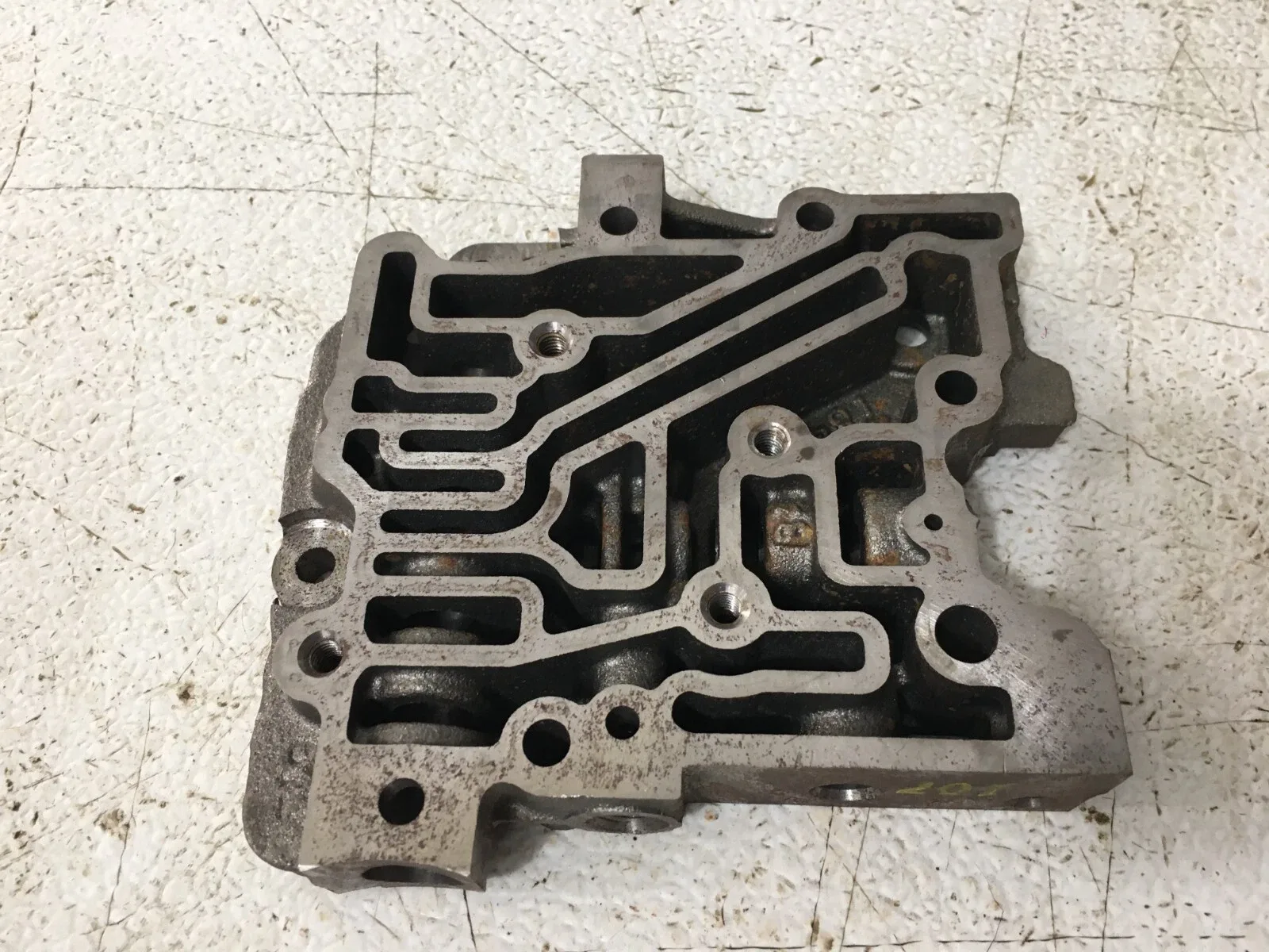 GM NOS 1988-91 Buick Pontiac MD9 Transmission Control Valve Body 8660783 image 3