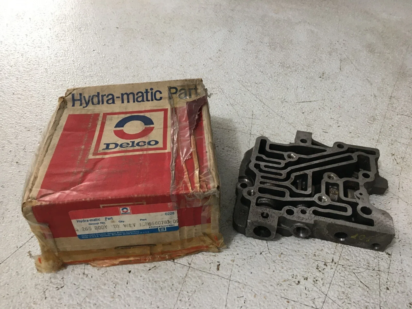 GM NOS 1988-91 Buick Pontiac MD9 Transmission Control Valve Body 8660783
