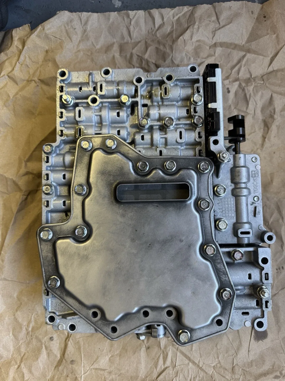 Infiniti 7-Speed Valve Body MPN ET C94-140N image 2