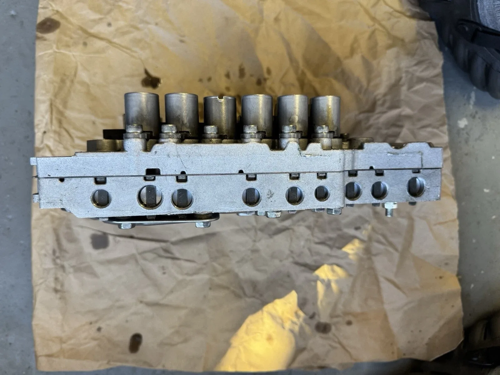 Infiniti 7-Speed Valve Body MPN ET C94-140N image 4