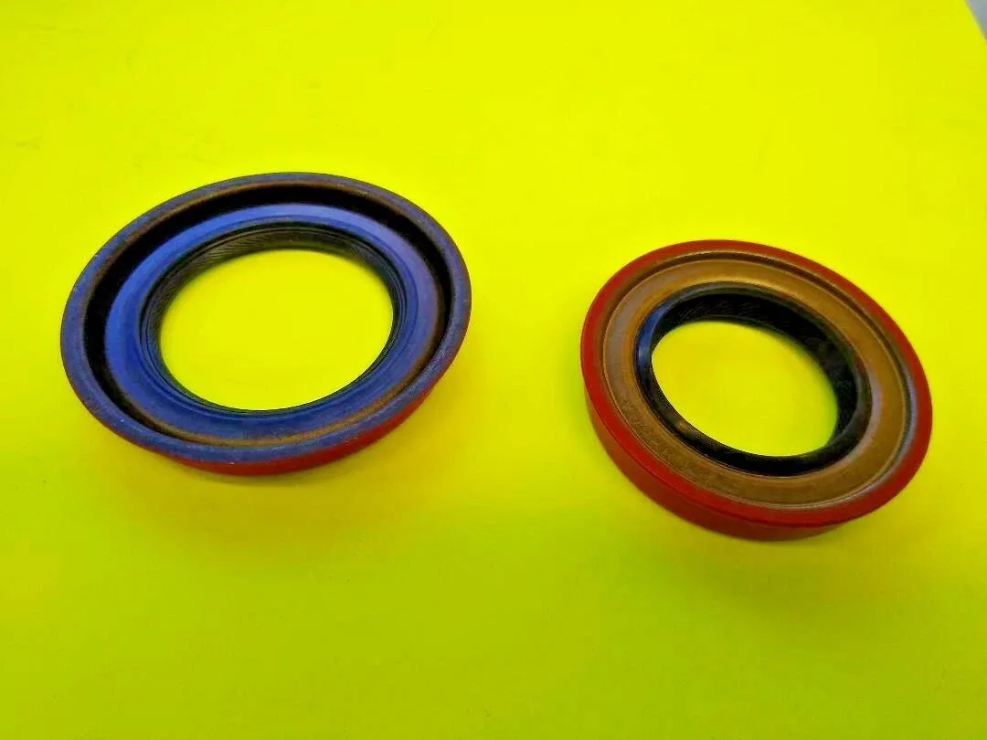 TJS Cast Iron Powerglide Front Pump & Rear Output Shaft Seals 44070 / 44074