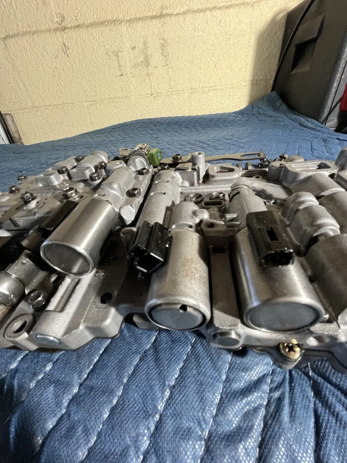 01-03 Lexus Ls430 Auto Transmission Valve Body W/ Solenoids OEM image 2