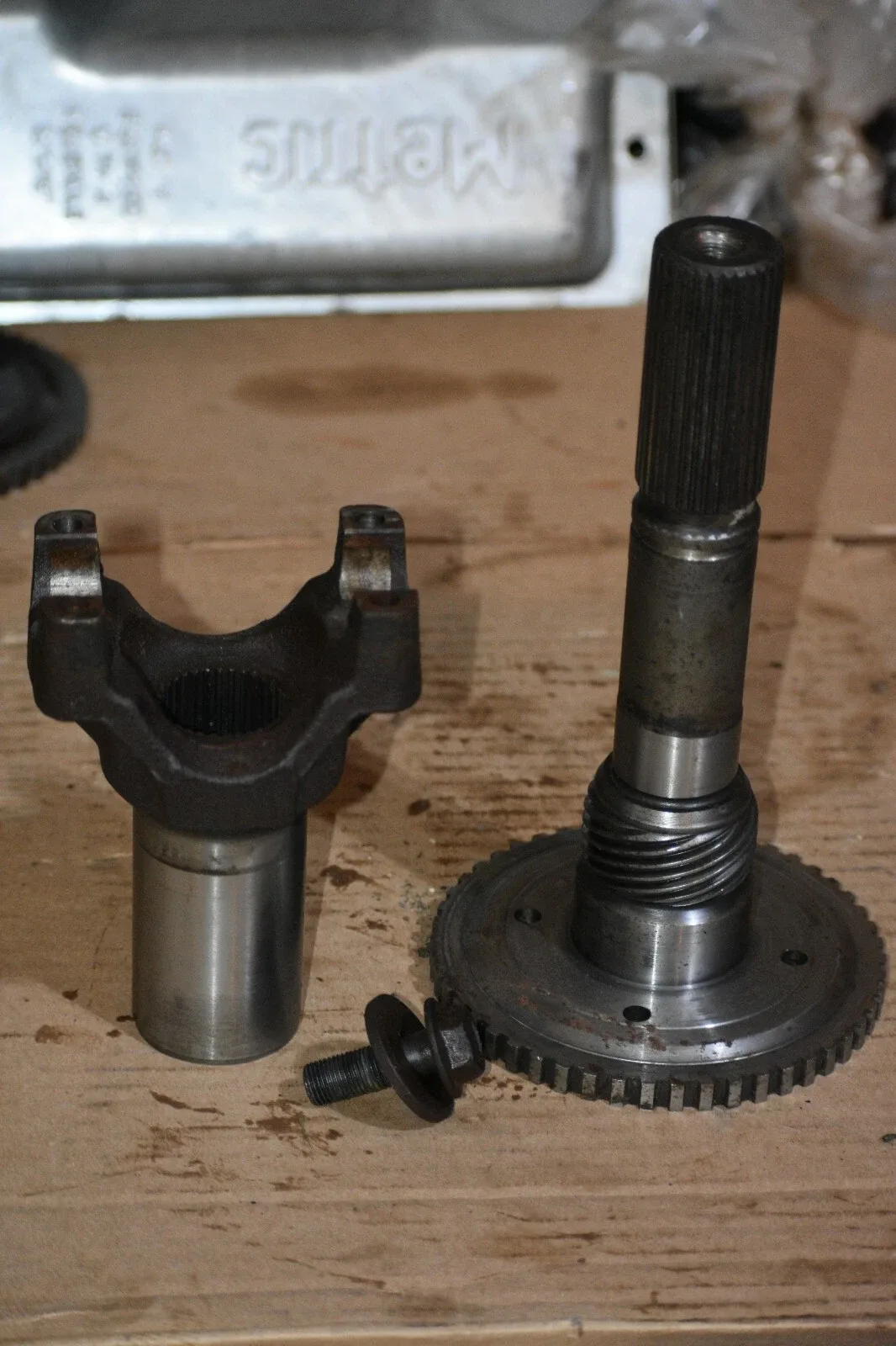 400 Bolt-On Yoke Output Shaft (Used)