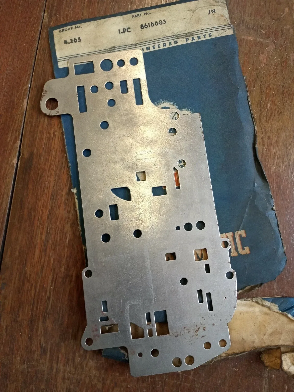 NOS OEM 1956 Model O H.T. VALVE BODY SEPARATOR Channel Body PLATE TRANSGO GM