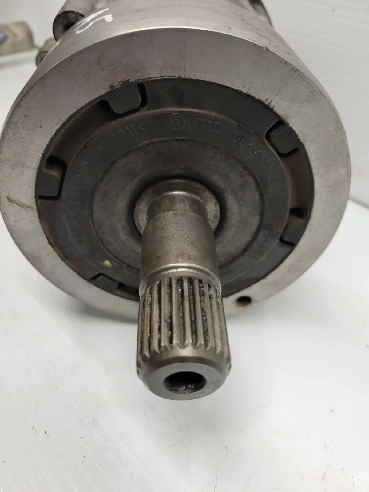 2011-2012 Audi A5 Output Shaft / Tail Gear Shaft MPN 957048 image 3