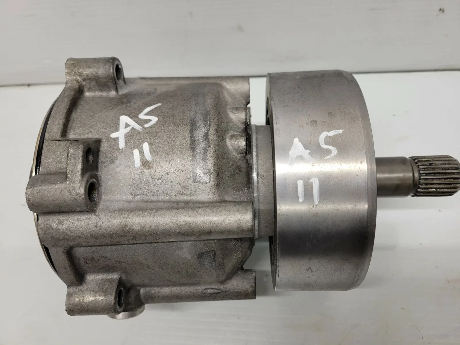 2011-2012 Audi A5 Output Shaft / Tail Gear Shaft MPN 957048 image 4