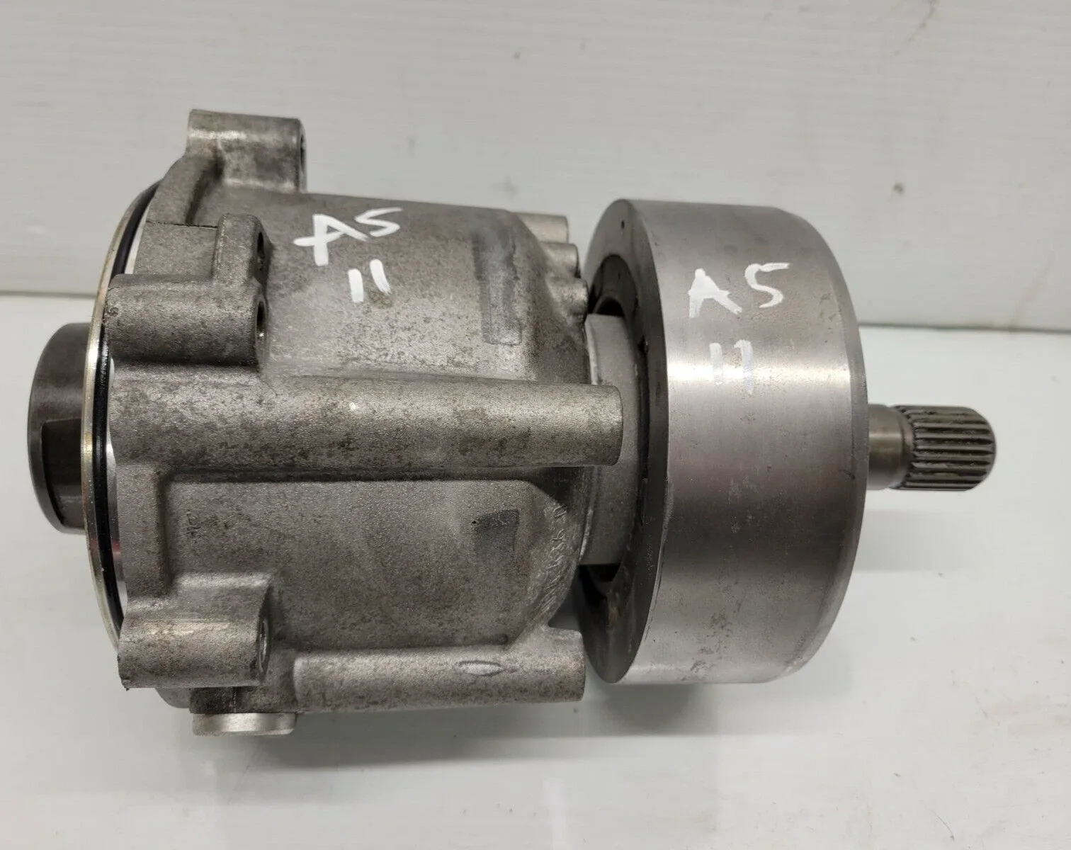 2011-2012 Audi A5 Output Shaft / Tail Gear Shaft MPN 957048