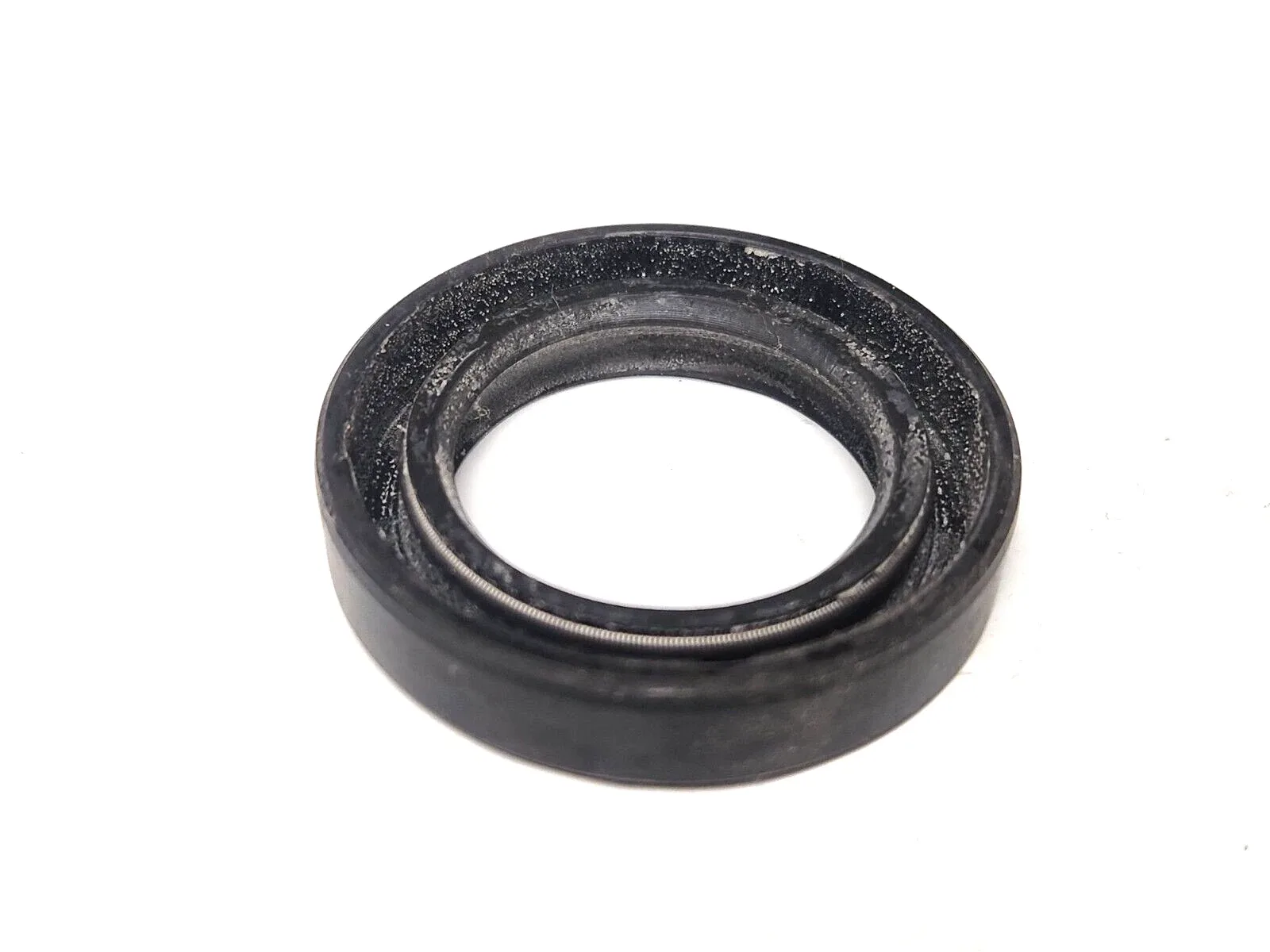 1990-1999 Chrysler Mitsubishi Transfer Case Output Shaft Seal W4A32-W4A33 image 3