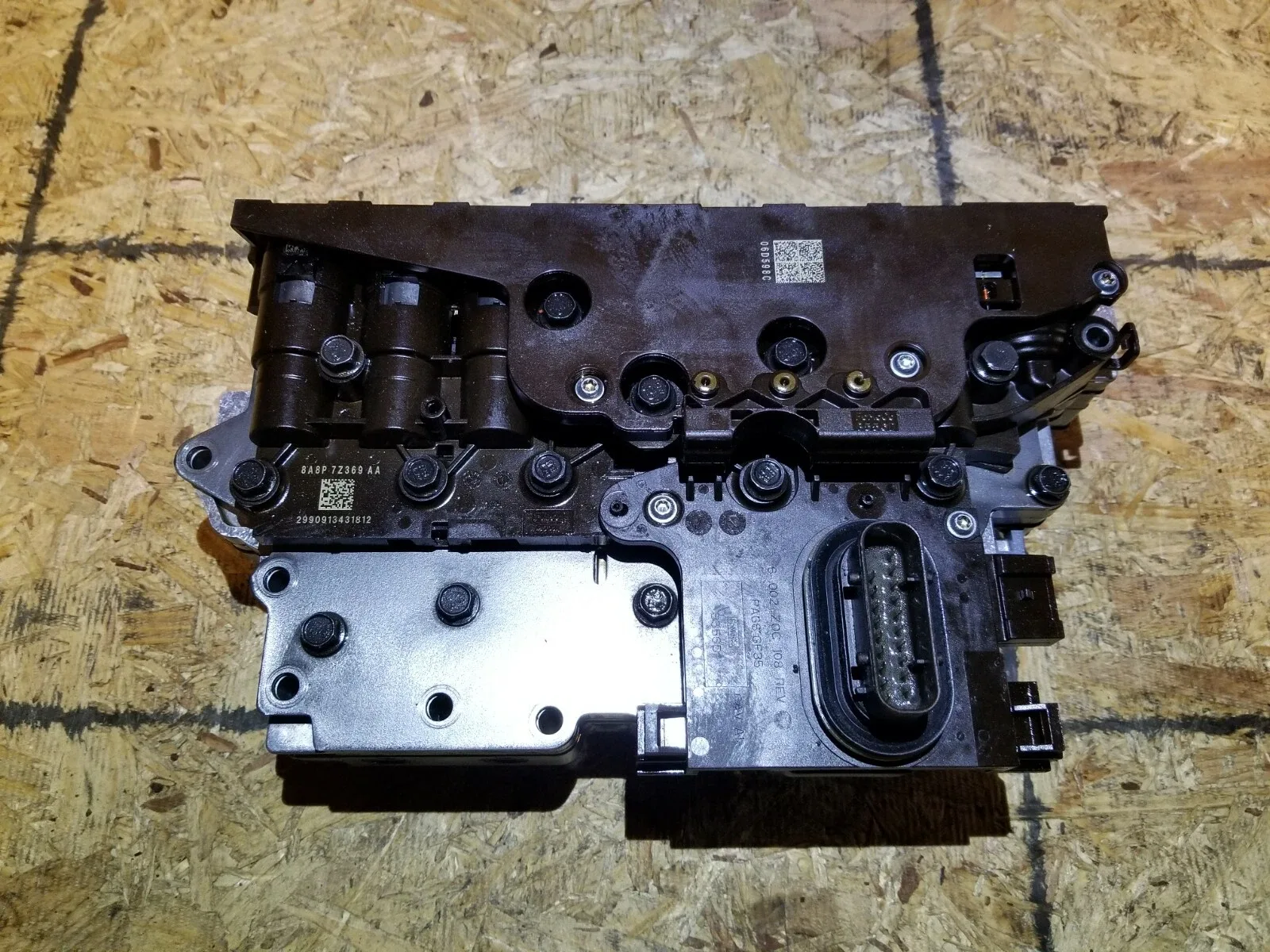 10 11 12 Lincoln MKT 3.5L ATOMATIC TRANSMISSION VALVE BODY OEM image 4