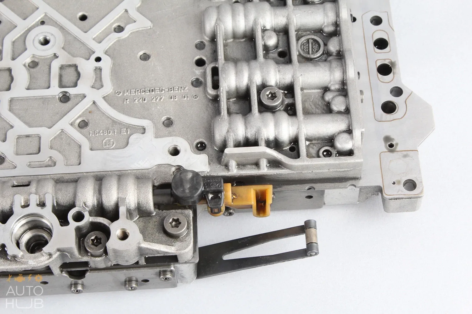 Mercedes-Benz SL550 E550 CL500 7G Tronic Transmission Valve Body 2202701106 image 2