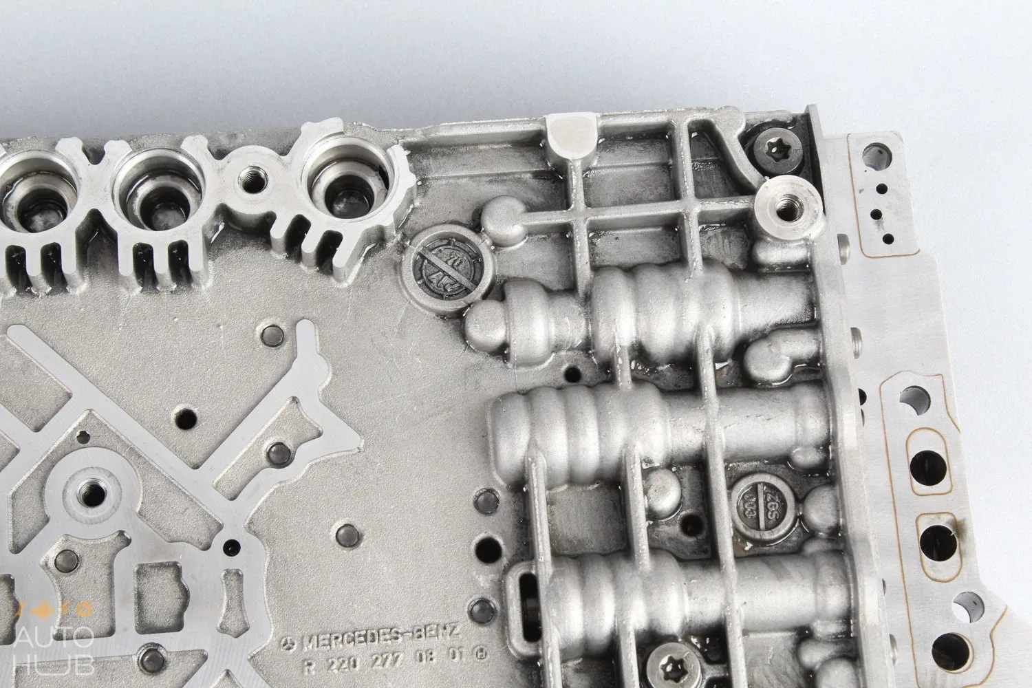 Mercedes-Benz SL550 E550 CL500 7G Tronic Transmission Valve Body 2202701106 image 3