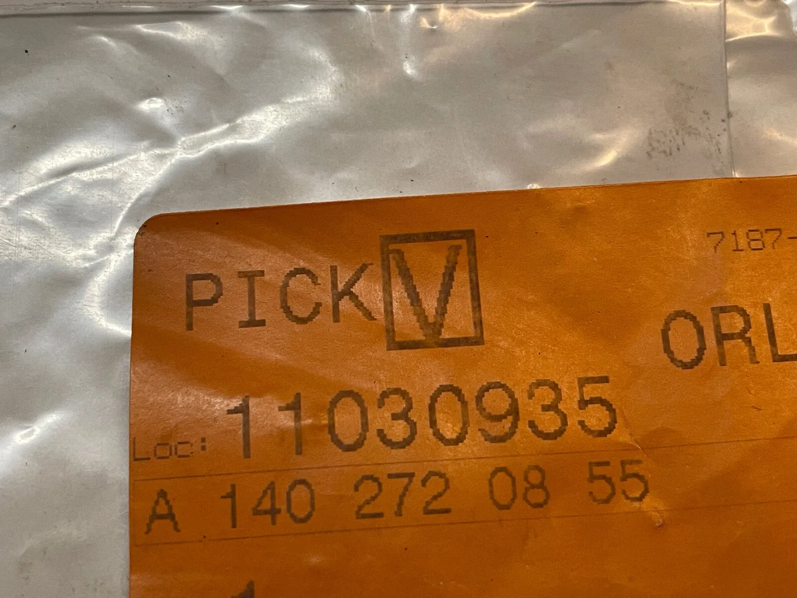 Mercedes-Benz Transmission Output Shaft Seal Ring A1402720855 OEM image 2
