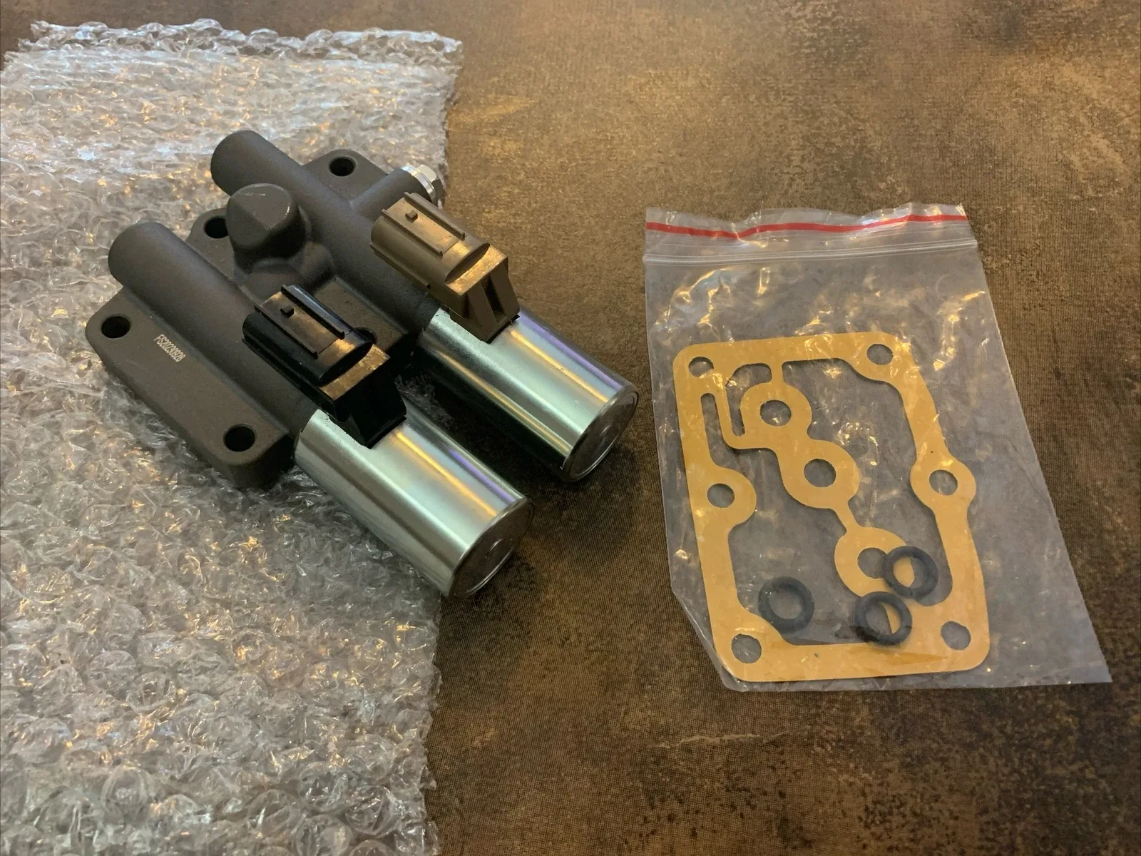 Transmission Dual Linear Shift Solenoid & Gasket 28250-P6H-024 FOR Honda Accord image 2