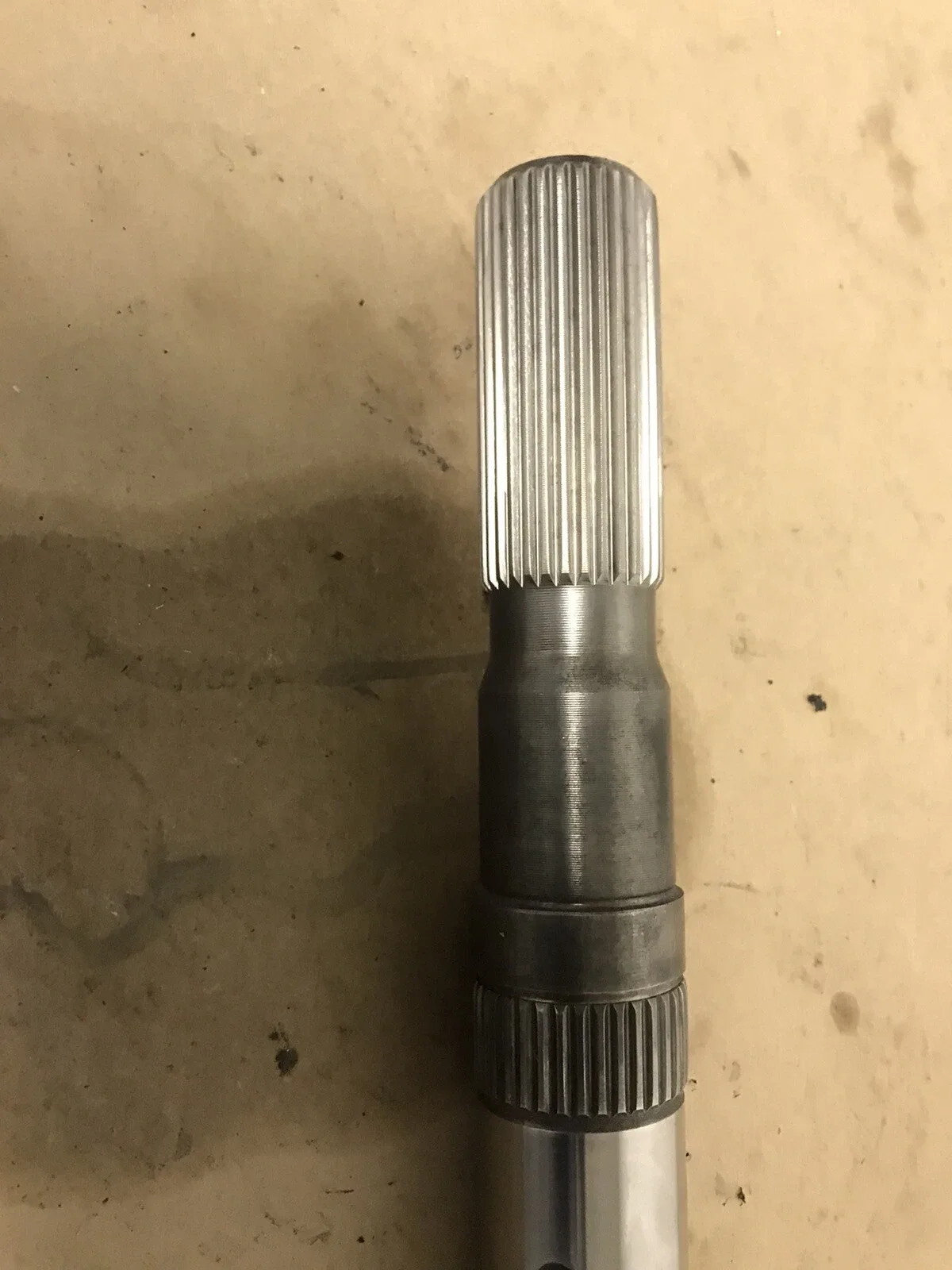 E40D Output Shaft 14-3/8" 31 Spline 4x4 image 4