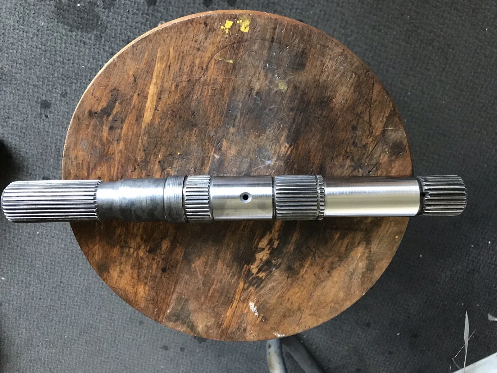E40D Output Shaft 14-3/8" 31 Spline 4x4