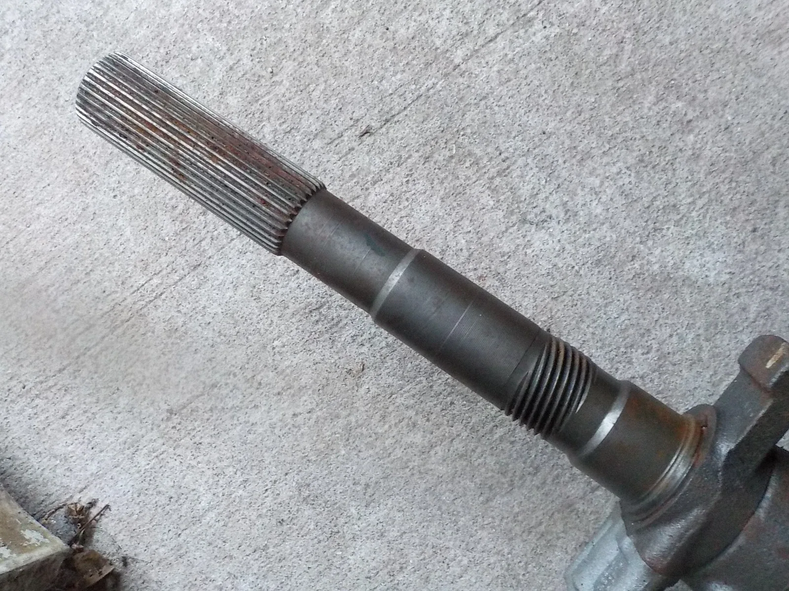 Ford FMX Transmission Tail Shaft / Output Shaft & Ring Gear OEM image 2