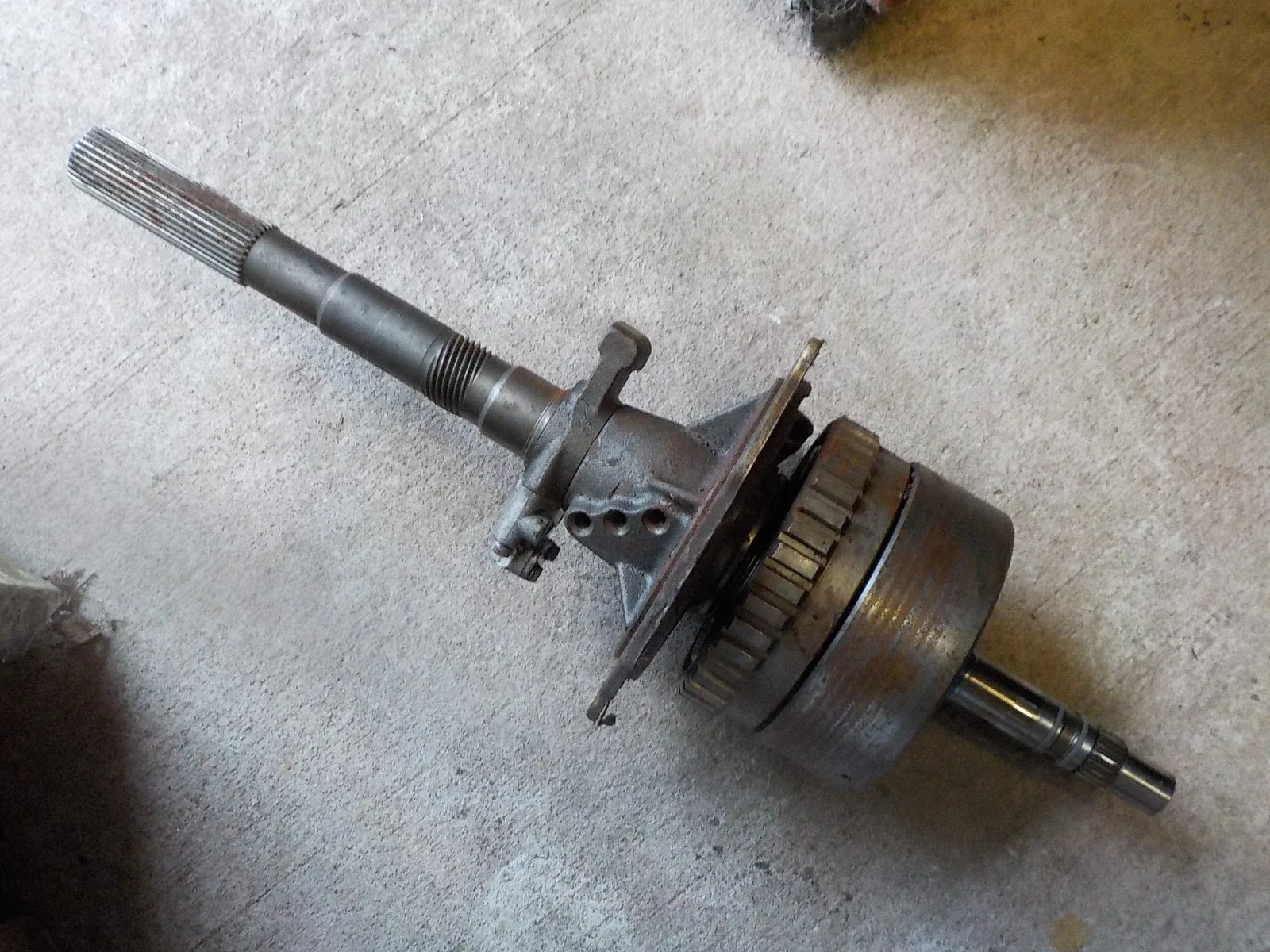 Ford FMX Transmission Tail Shaft / Output Shaft & Ring Gear OEM