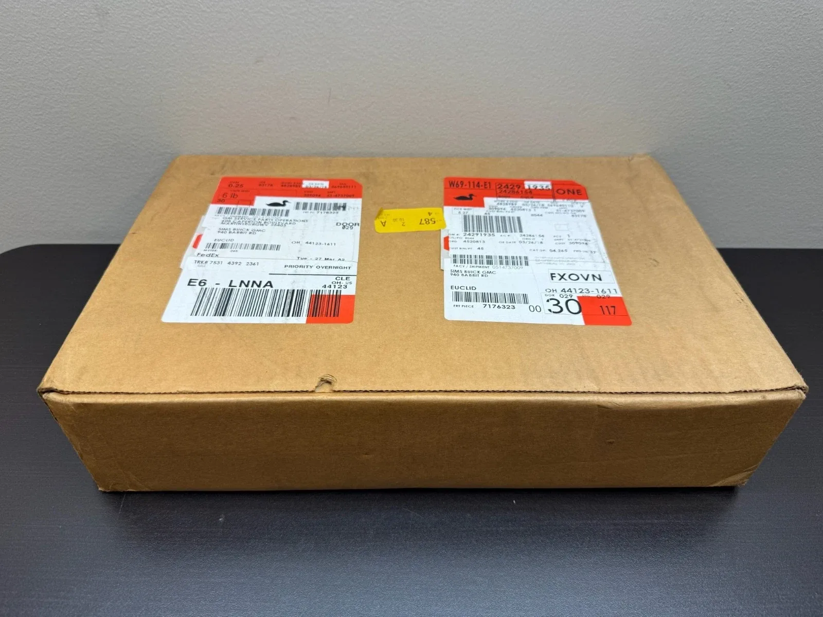 Genuine OEM GM 24291935 Automatic Transmission Control Valve Body image 2