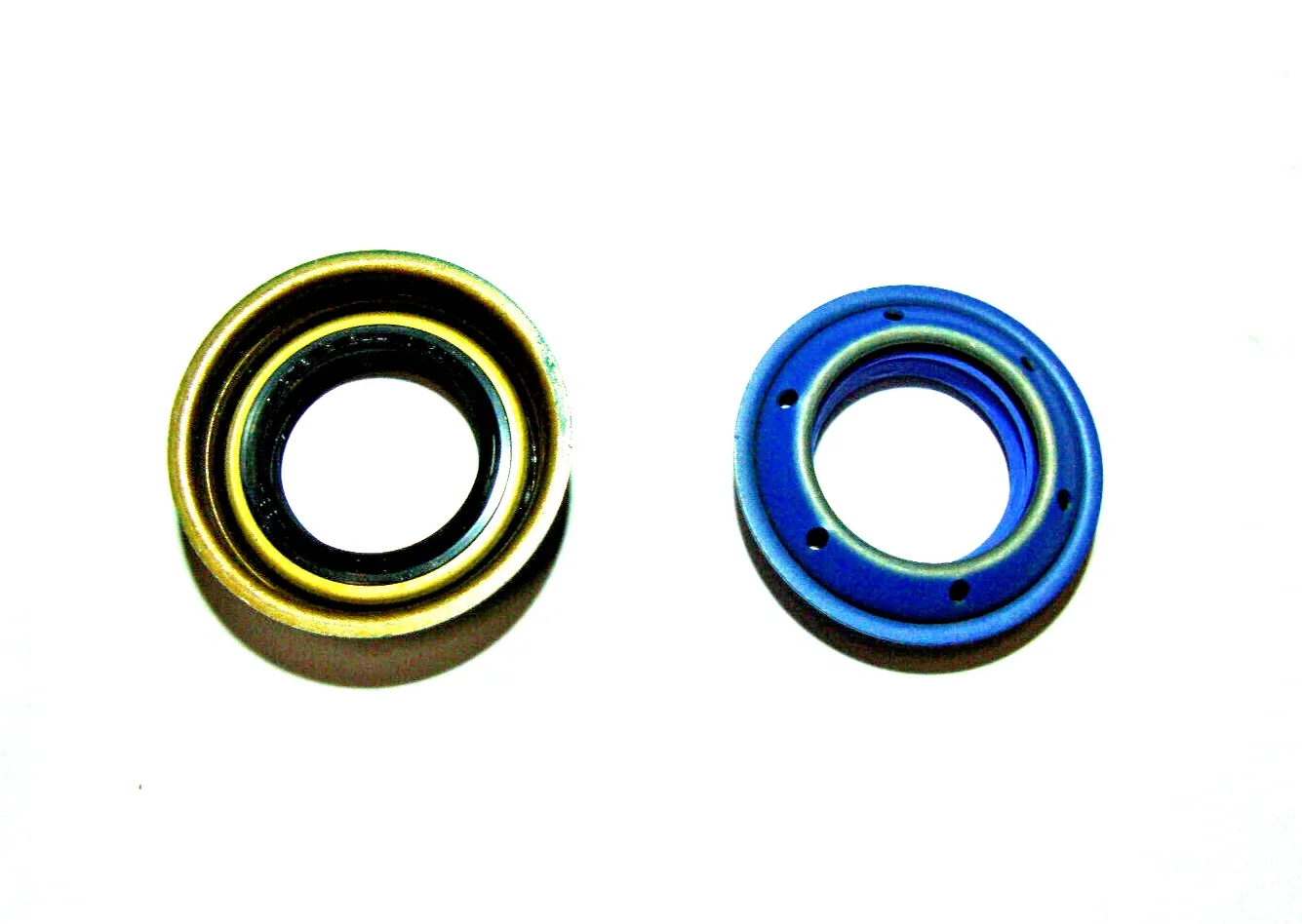 Right & Left  GM 4T65-E Transmission Output Shaft Seals 97- 11  SHIP US image 2