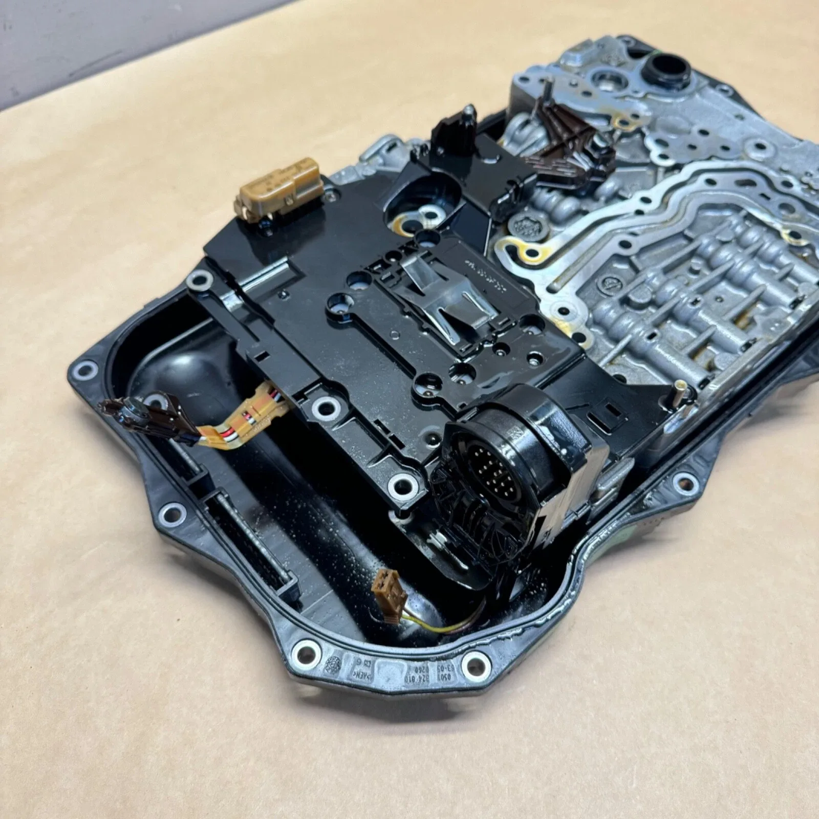 2012-2016 BMW 328i (F30) / 528i (F10) A/T Transmission Valve Body Mechatronic GA8HP45Z image 2