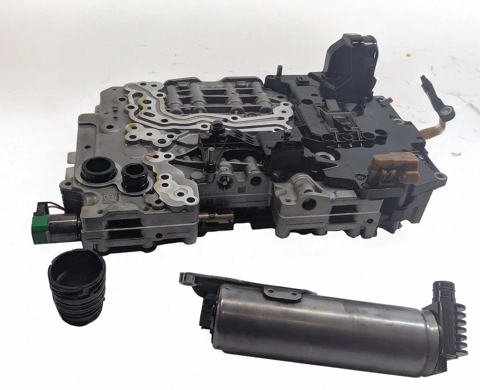 2013-2019 BMW 550i/650i/750i 8HP70 Transmission Valve Body Mechatronic - 0501333558 image 2