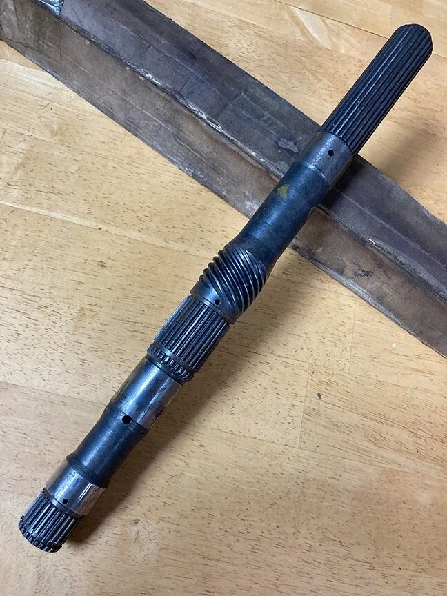 1969-72 GM Chevrolet GMC Buick Pontiac Transmission Output Shaft TH350 6260182 image 3