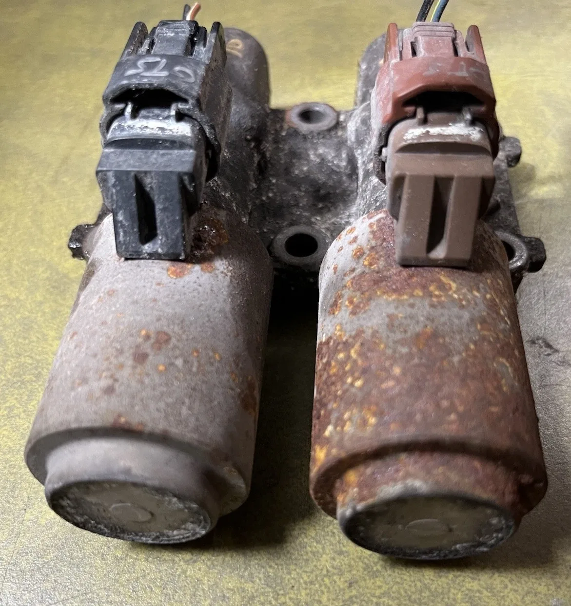 2005 Honda Accord EX 2.4 Shift Linear Solenoid Dual & Single Assembly image 4