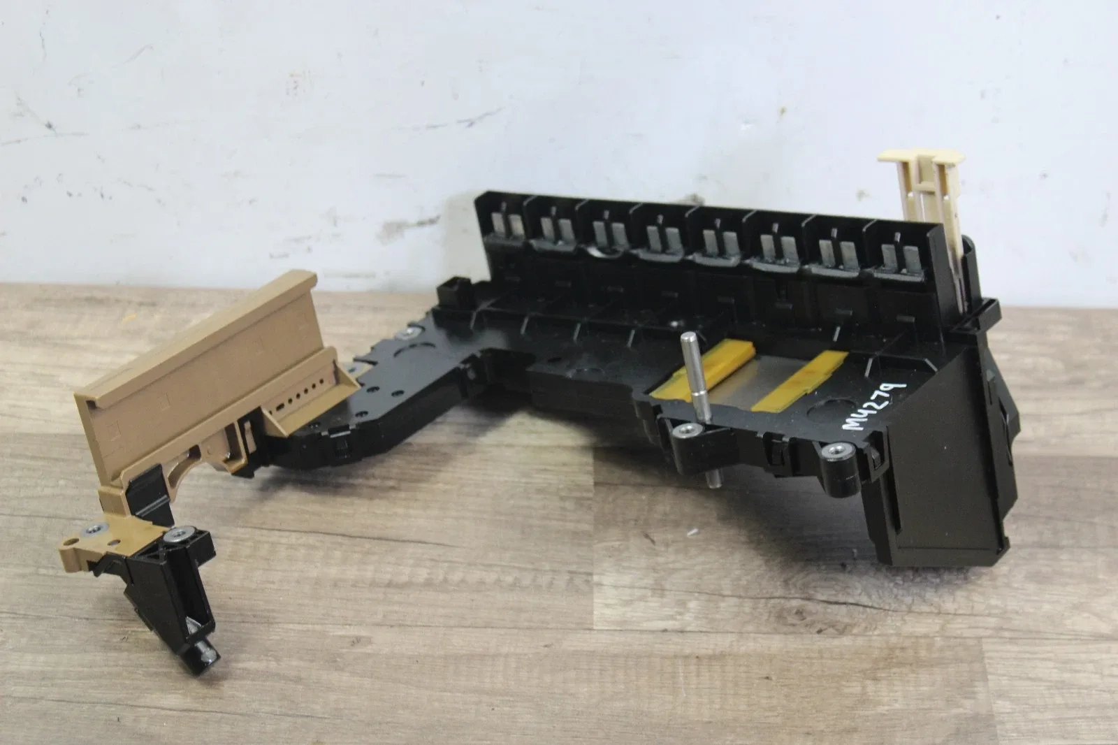 2002-2008 BMW 750i Valve Body Mechatronic Conductor Plate MPN 6058007003 image 2
