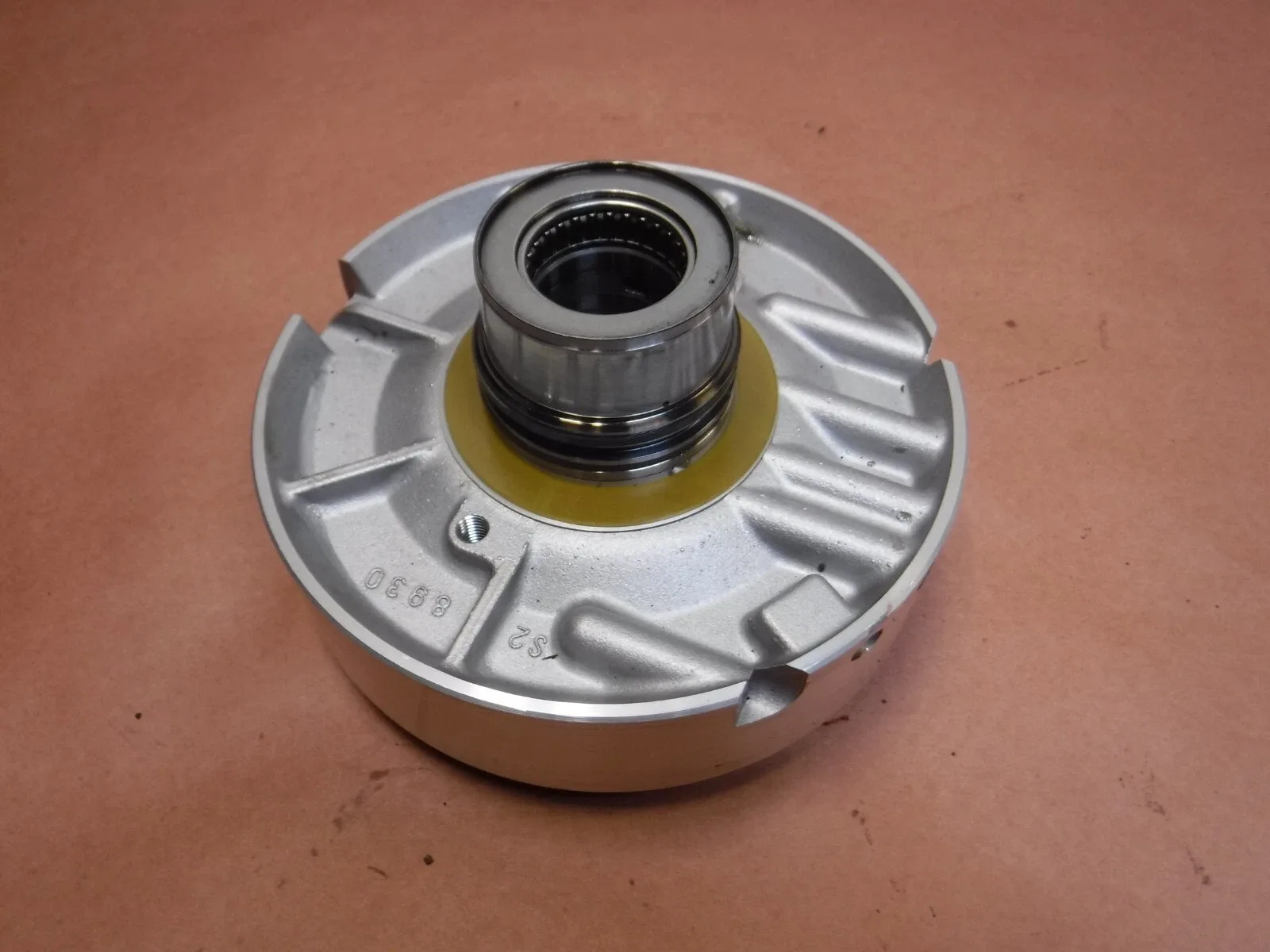 Jeep Cherokee XJ 1987-1989 AW4  Output  Shaft Support Factory OEM image 2