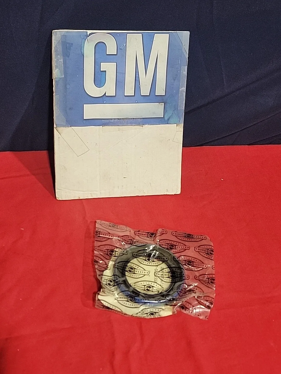 NOS GM  Transfer Case-Output Shaft Seal 29536379