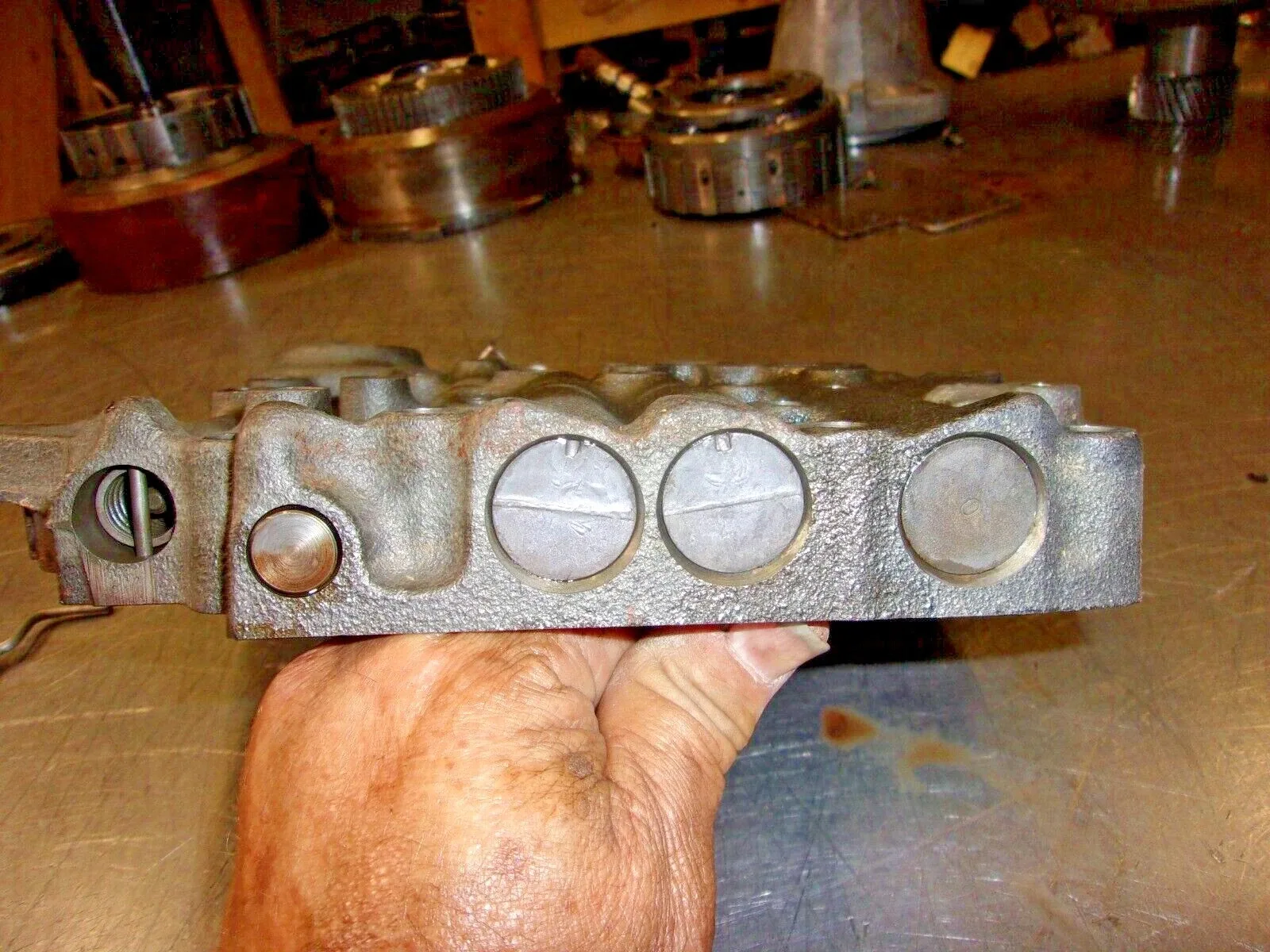 Chevrolet Turbo 350 Non-Lockup Valve Body image 3