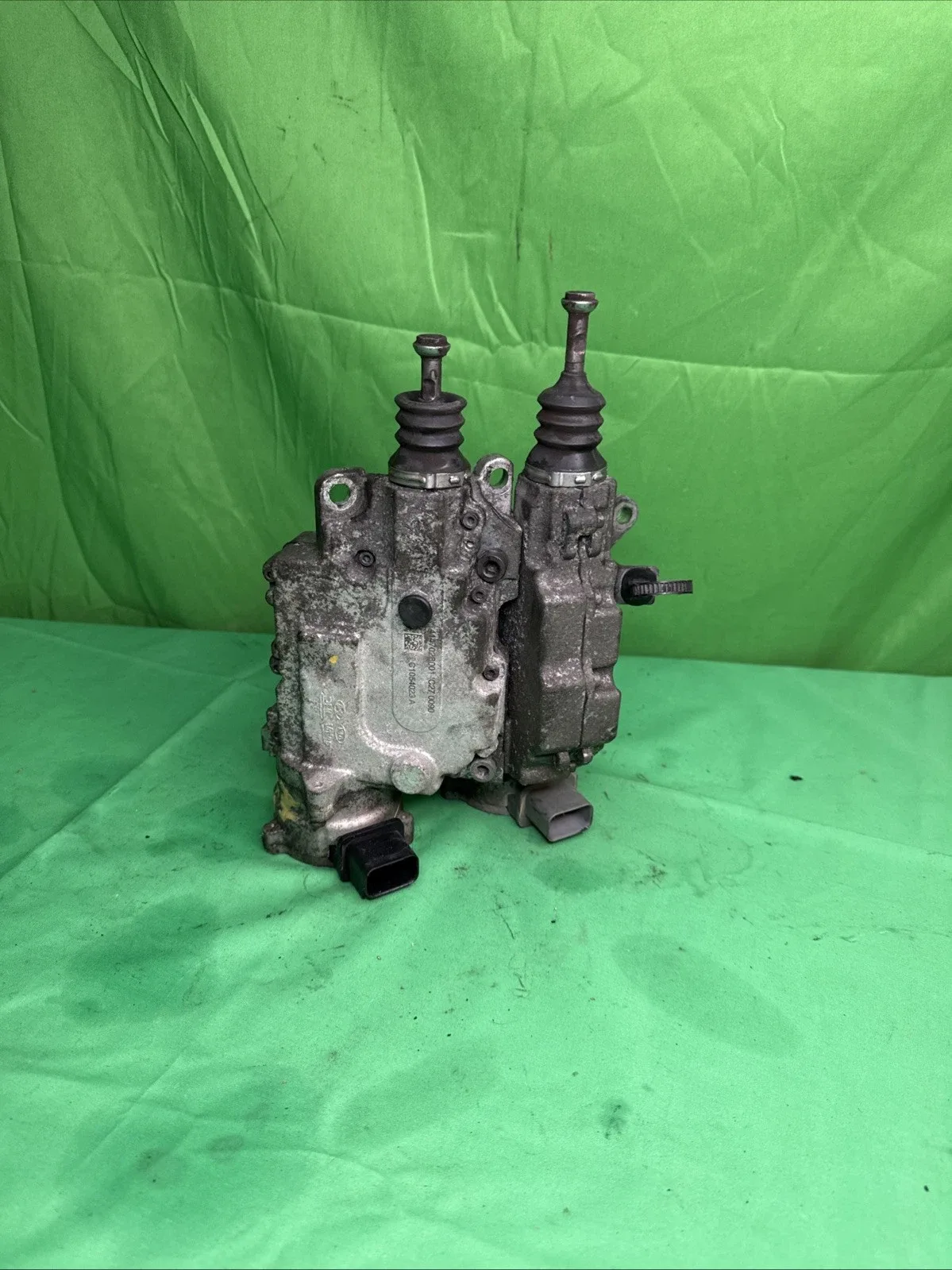 2017-2019 Kia Niro Clutch Shift Actuator Assembly 41470-2B000 image 2