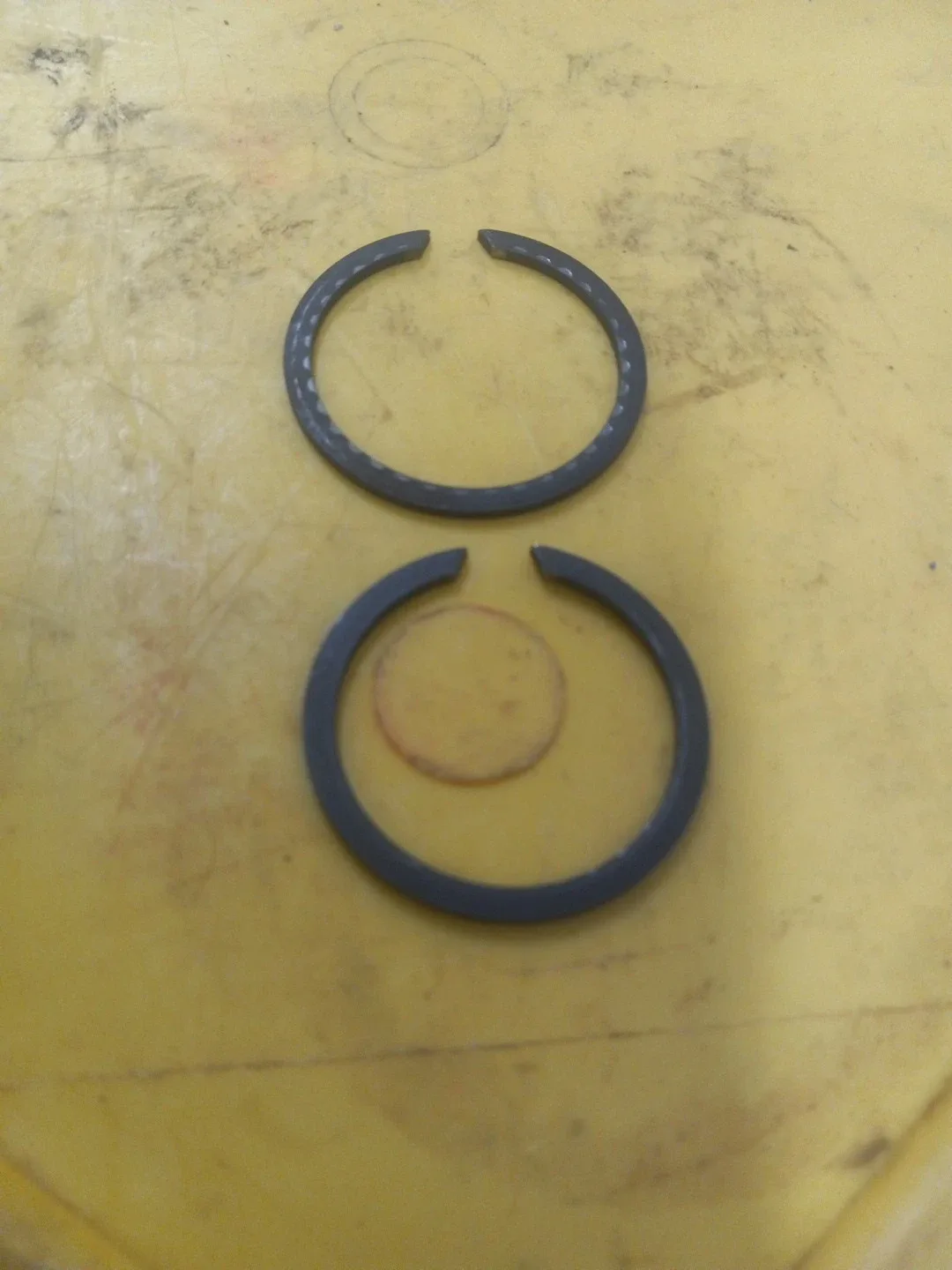 USED C-6 INTERNAL OUTPUT SHAFT SNAP RINGS
