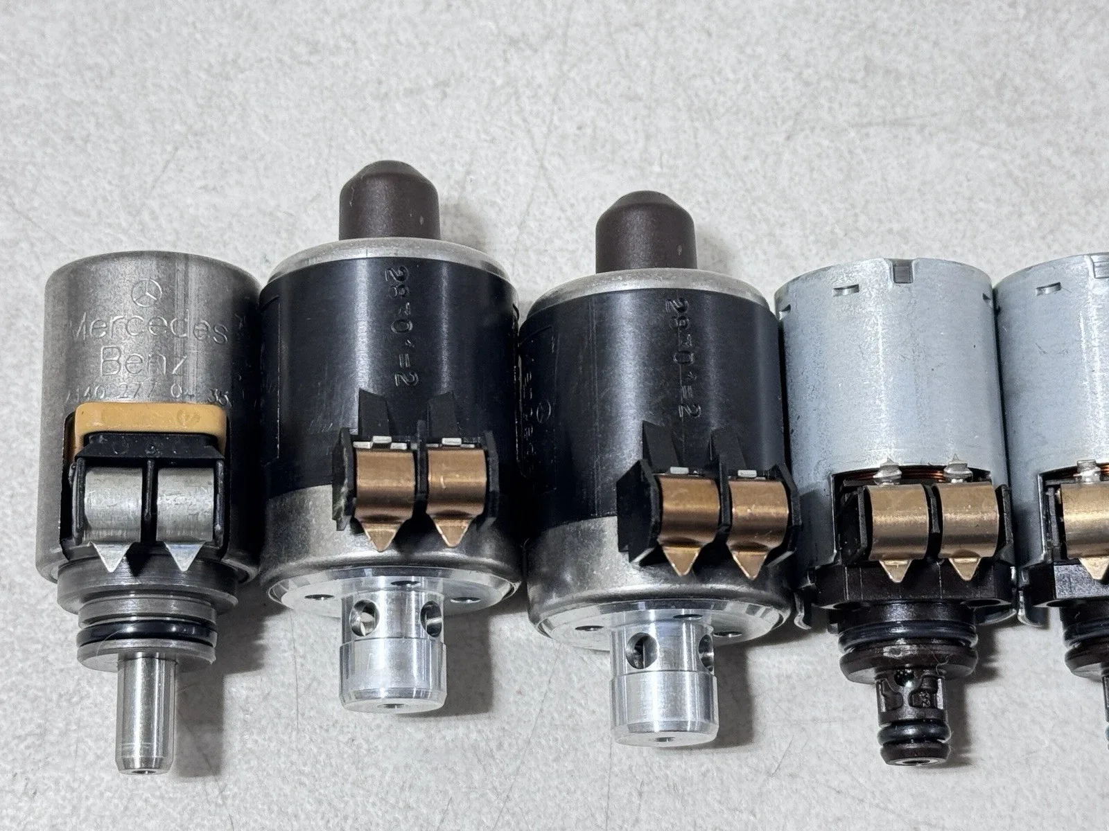 2003 - 2006 Mercedes SL500 R230 Transmission Solenoids Complete Set Oem #6434 image 2