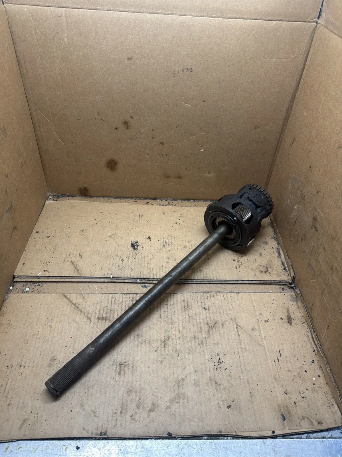 GM Transmission Differential Assembly With Output Shaft 24213469