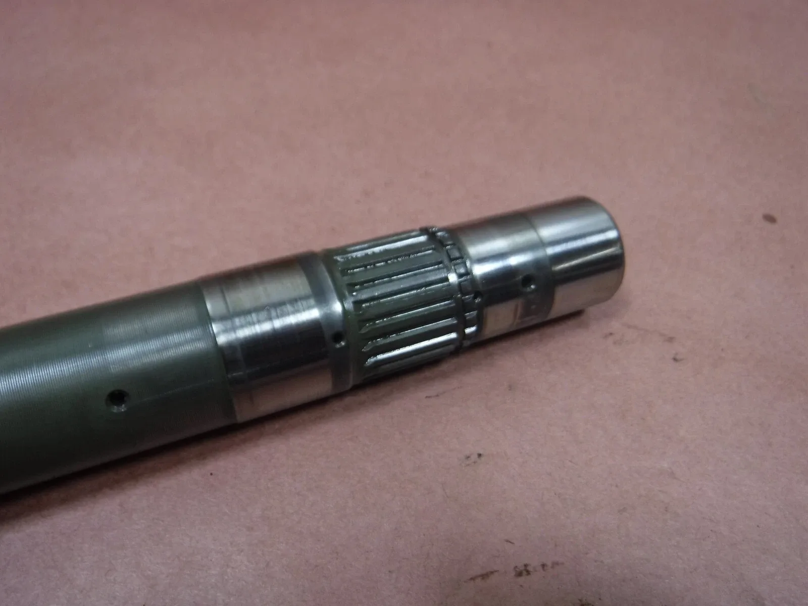 Jeep Cherokee 1998-2001 4.0 6 Cyl AW4 Automatic Transmission Output Tail Shaft image 3