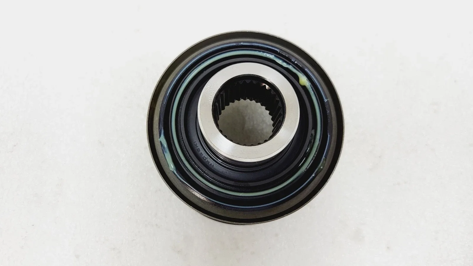 2021-2025 Ford Bronco 4WD Manual Transmission Output Shaft Assembly MB3Z7061A image 3