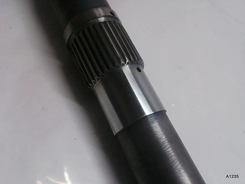 Genuine Chevy Camaro S10 Impala 1987-1992 OEM 4L60 700R4 2WD Output Shaft image 4