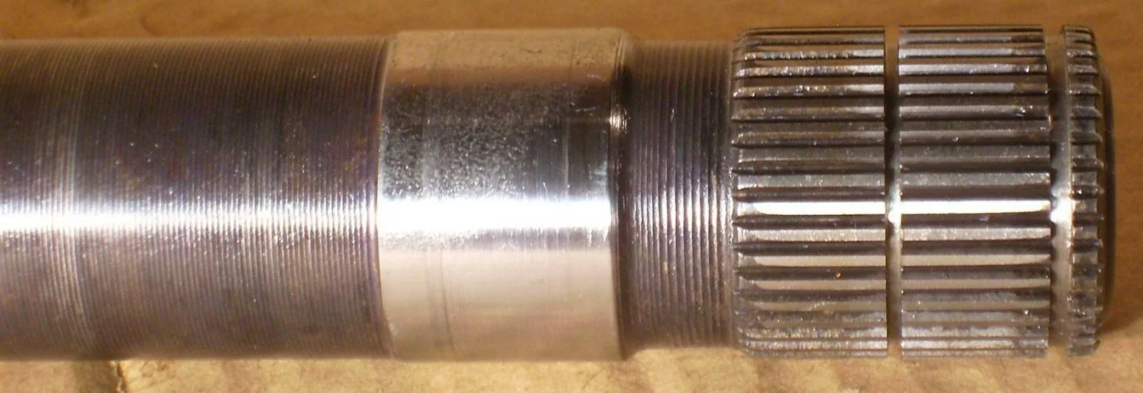GM TH 2004R Transmission Out Put Shaft - image 4
