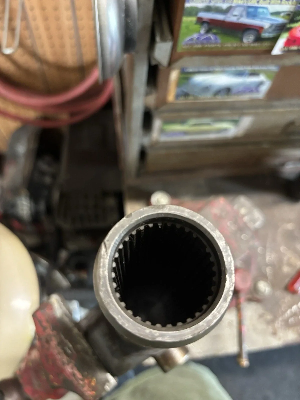 GM Turbo 400 32 Spline Transmission Yoke image 3