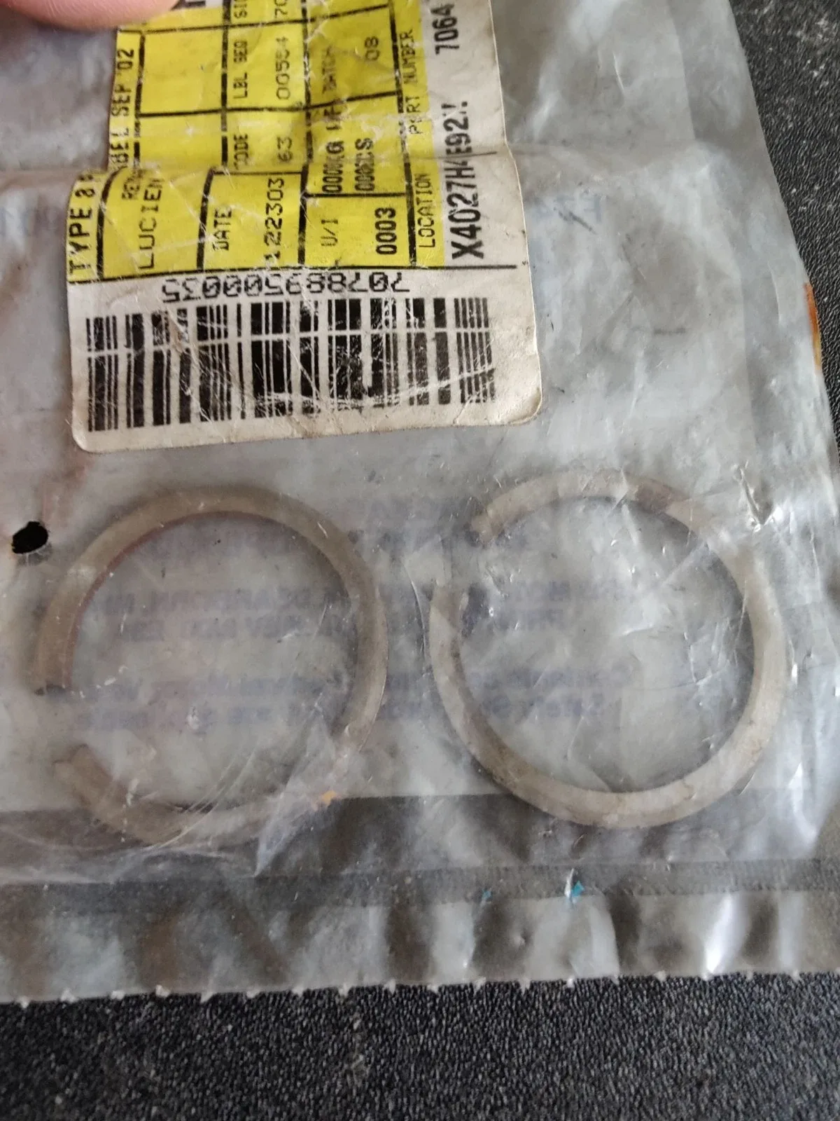 NOS OEM 1989-2012 Ford Escape Transmission Output Shaft Snap Ring 2X E92Z-7064-A
