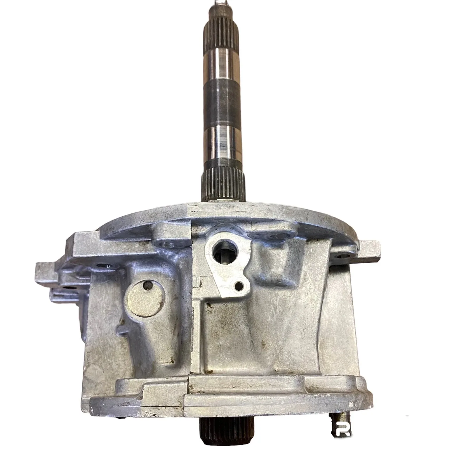 5R110W Ford 4X4 Extension Housing & Output Shaft non-PTO OEM image 3
