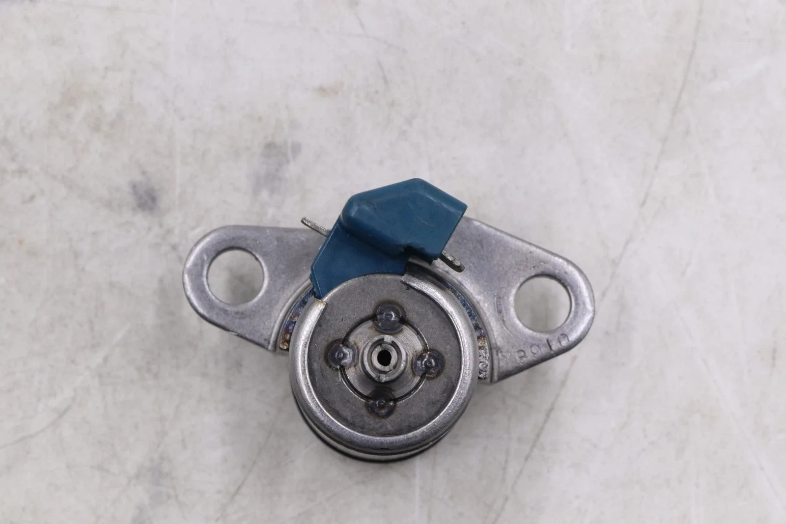 Subaru Forester 2001-2014 Transmission Shift Solenoids 31939-AA191 image 3