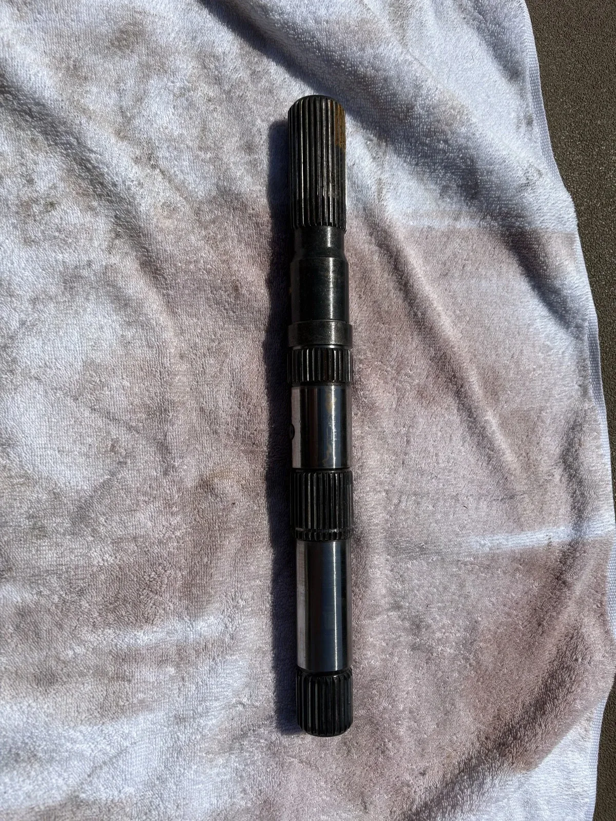 E4OD Transmission Output Shaft Ford F150, F250, Bronco OEM image 2