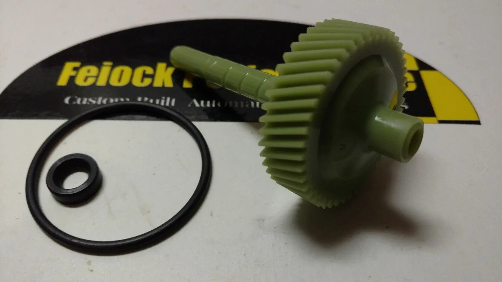 TH350 & 700R4 45 Tooth Speedometer Driven Gear With Housing Seals