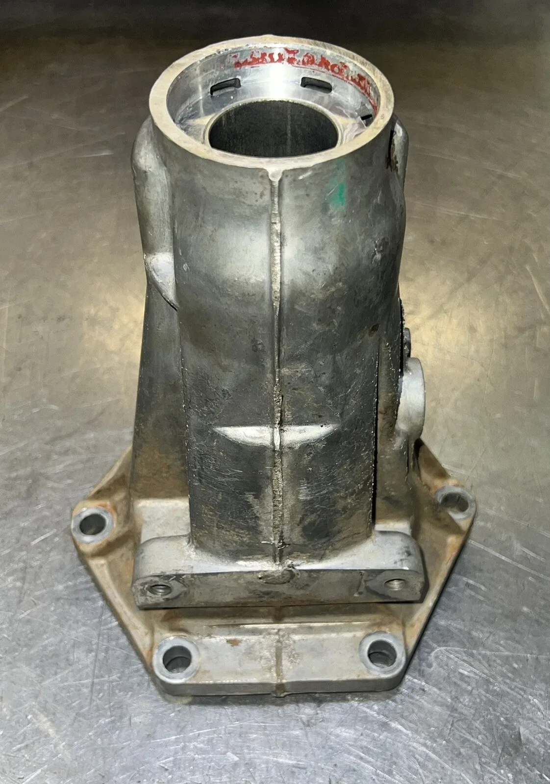 4l60e 4l65e 4l70 Transmission 2WD Tail Housing image 3